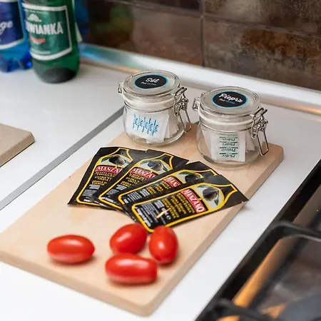 Nowoczesny Przy Alejach Solidarnosci W Warszawie By Renters * Warsaw