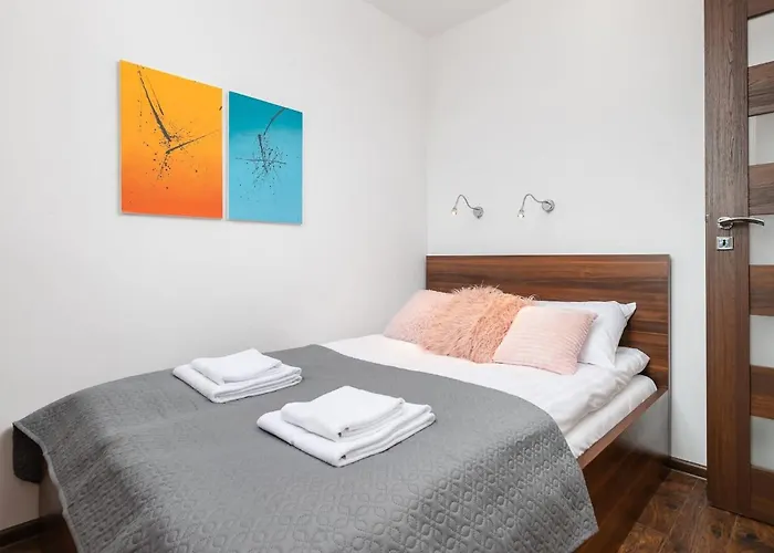 Nowoczesny Przy Alejach Solidarnosci W Warszawie By Renters