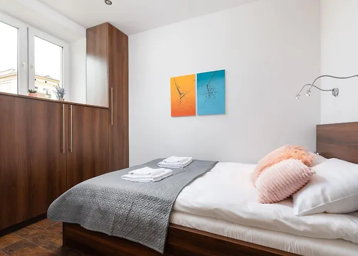 Daire Nowoczesny Przy Alejach Solidarnosci W Warszawie By Renters Varşova