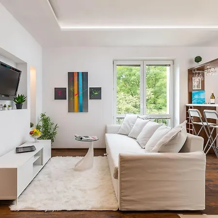 Apartmán Nowoczesny Przy Alejach Solidarnosci W Warszawie By Renters