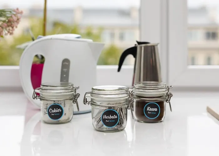 Nowoczesny Przy Alejach Solidarnosci W Warszawie By Renters Apartamento